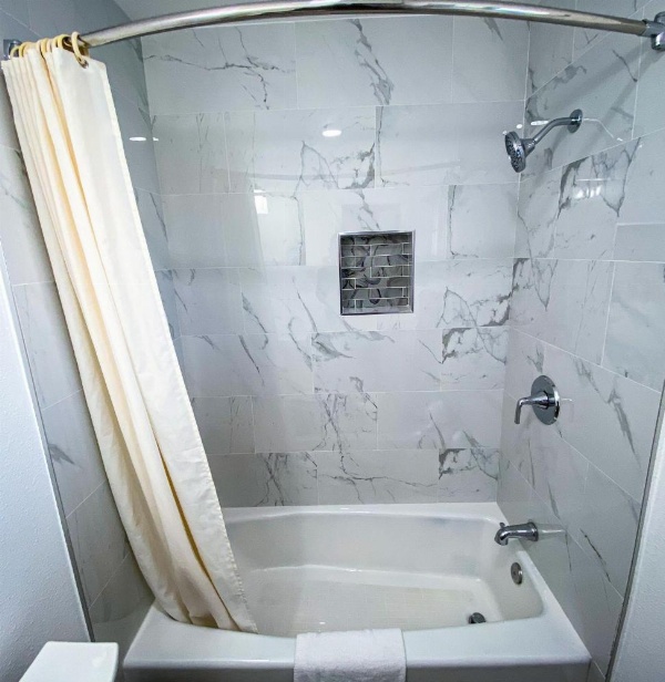 Town and Country Inn image 47